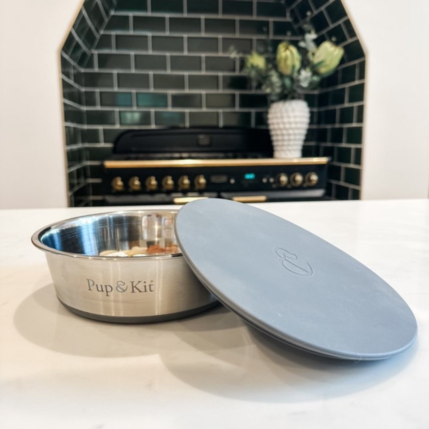 Pup & Kit Lid-It Stay Fresh Dog Bowl | Grey Stainless Steel Pet Bowl | Airtight Lid Travel Dog Bowl - Poochella®